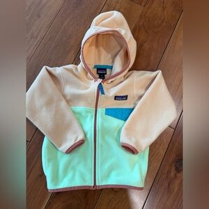 EUC. Patagonia light weight fleece. 2T